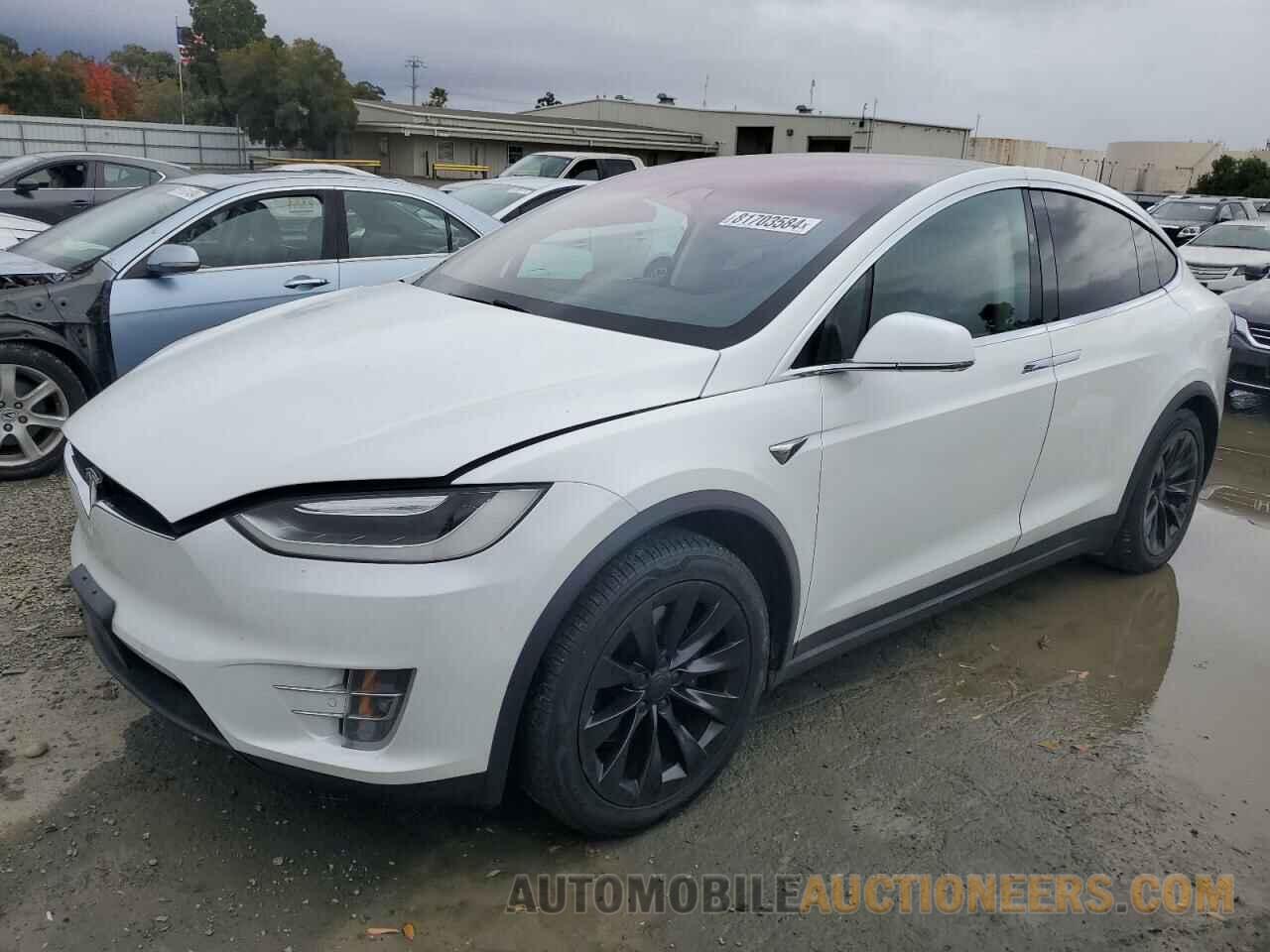 5YJXCBE25HF068335 TESLA MODEL X 2017