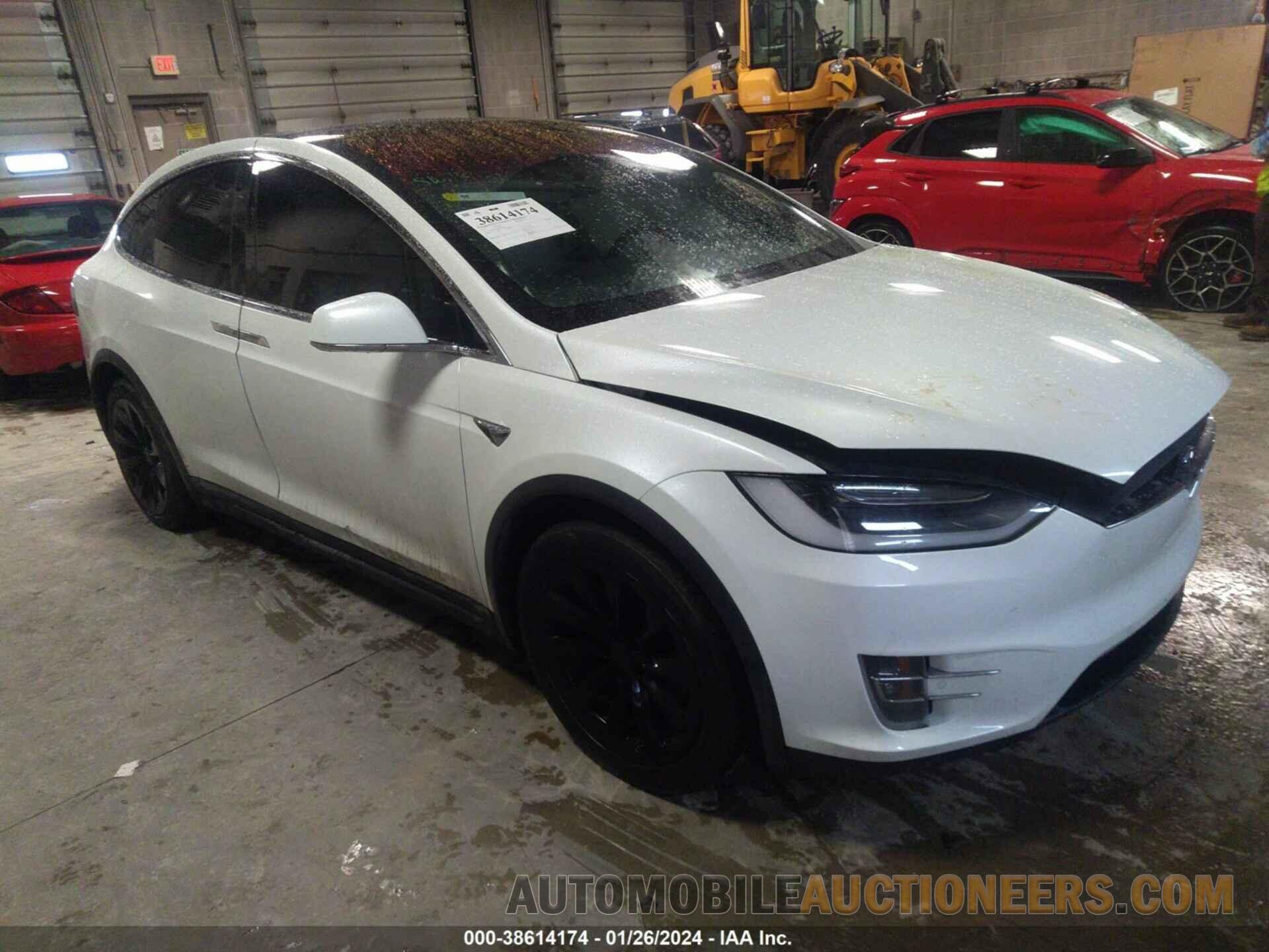 5YJXCBE25HF075589 TESLA MODEL X 2017