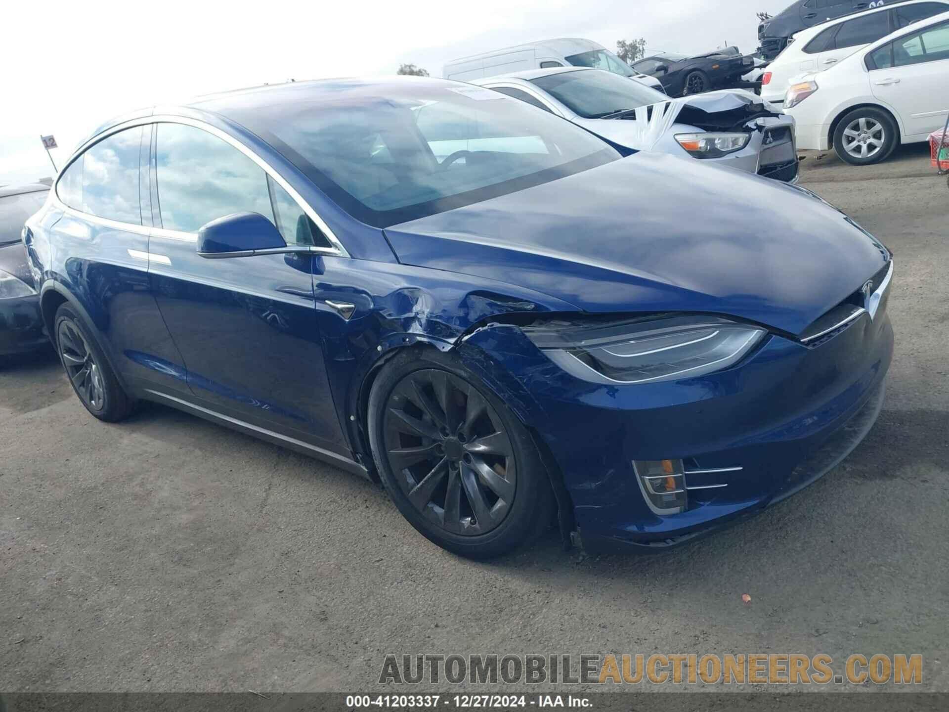 5YJXCBE25HF076502 TESLA MODEL X 2017