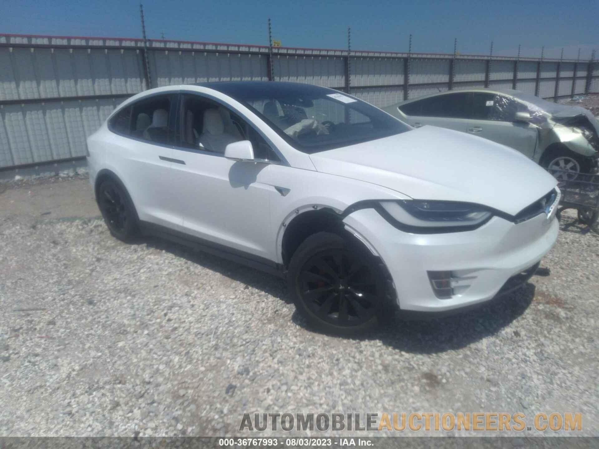 5YJXCBE25HF079013 TESLA MODEL X 2017