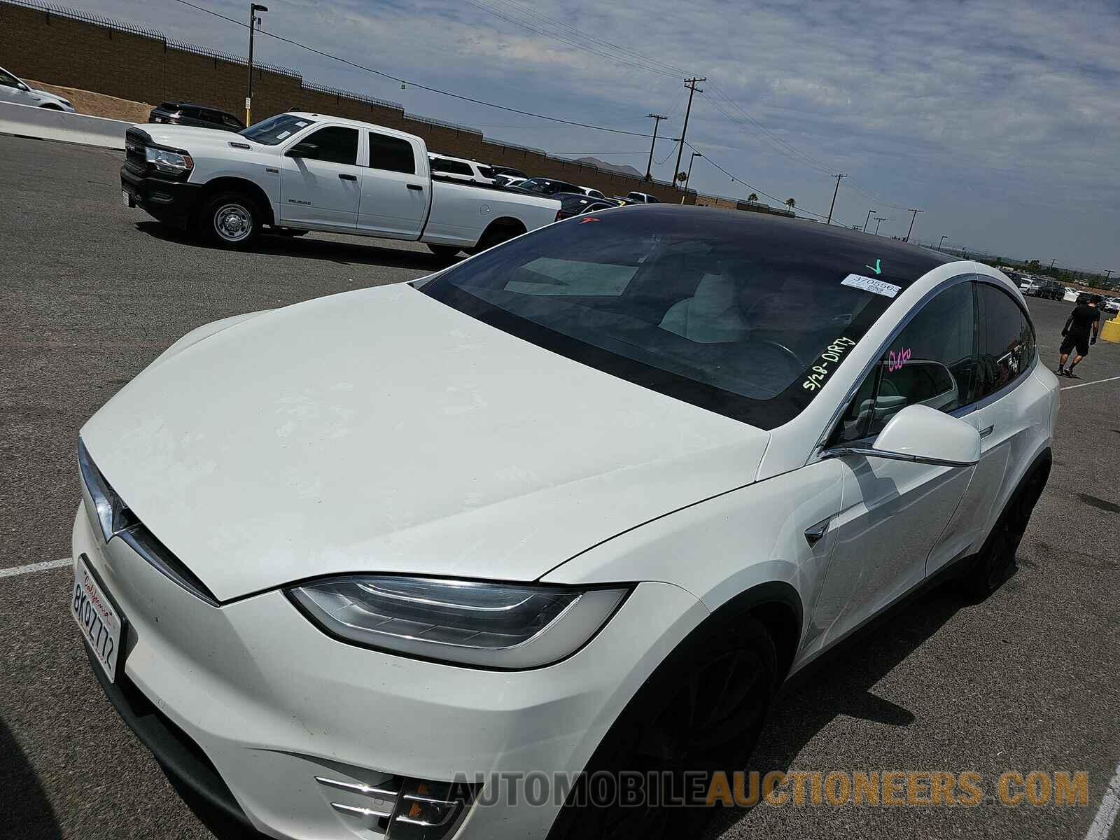 5YJXCBE25JF088591 Tesla Model X 2018