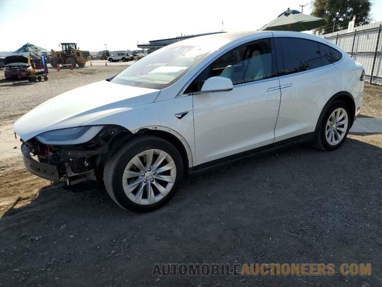 5YJXCBE25JF088610 TESLA MODEL X 2018