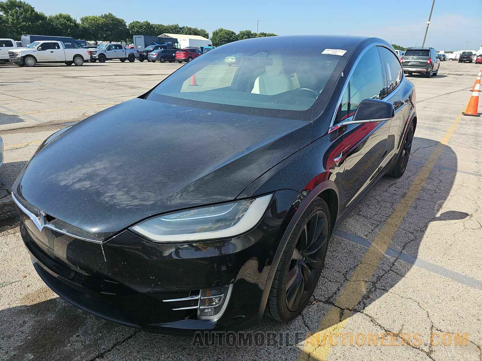 5YJXCBE25JF101369 Tesla Model X 2018