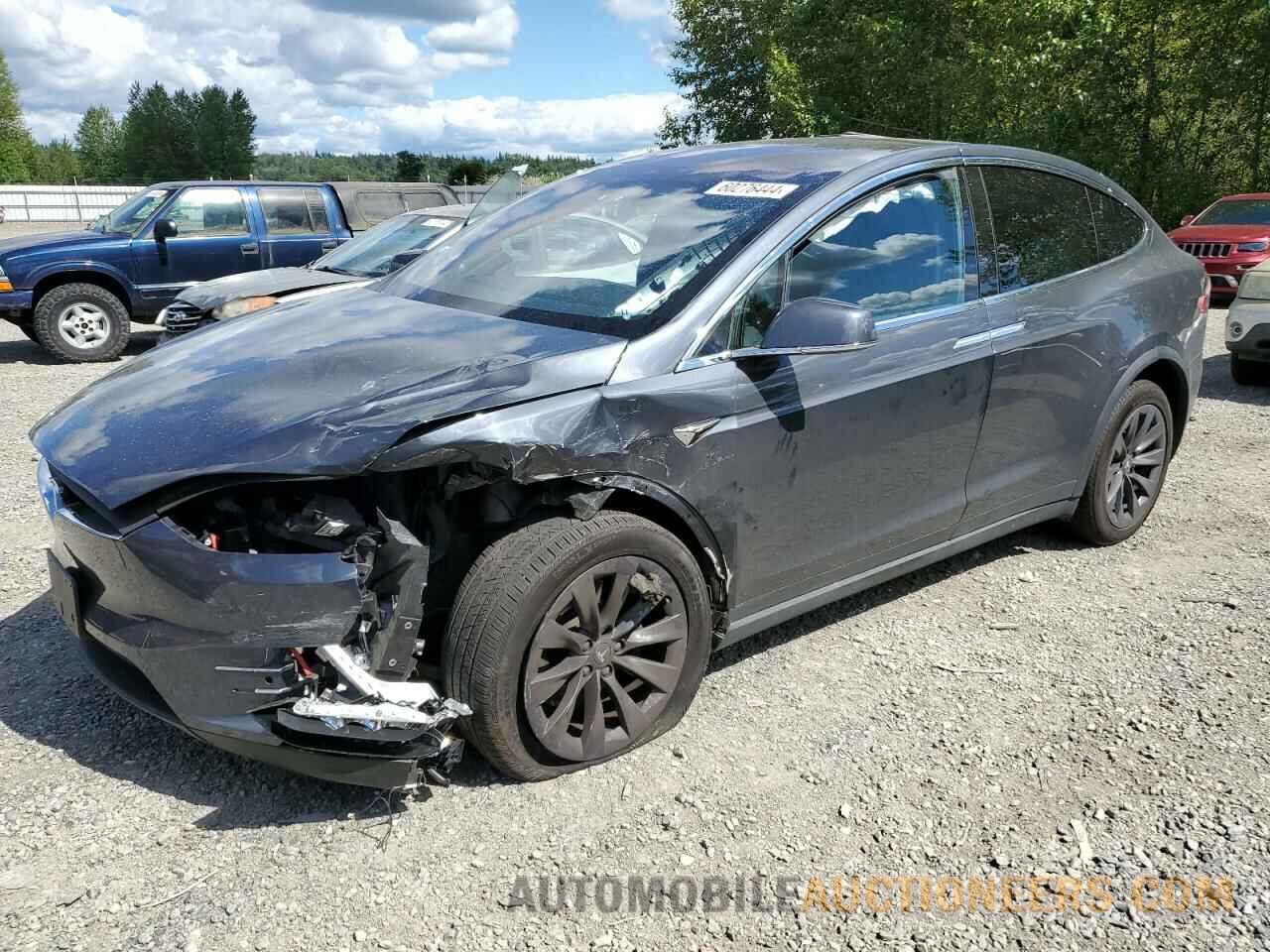 5YJXCBE25JF125896 TESLA MODEL X 2018