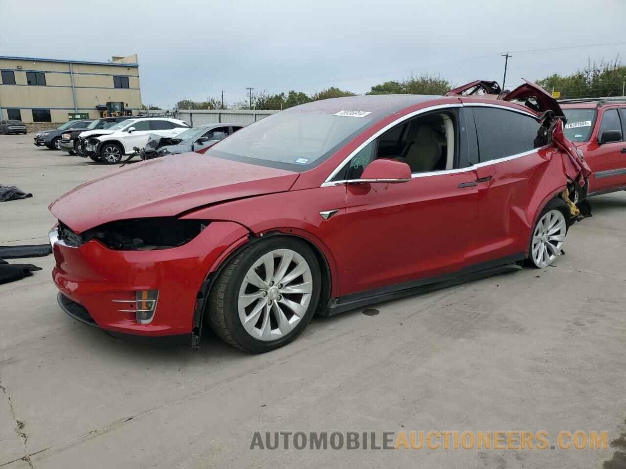 5YJXCBE25JF138292 TESLA MODEL X 2018