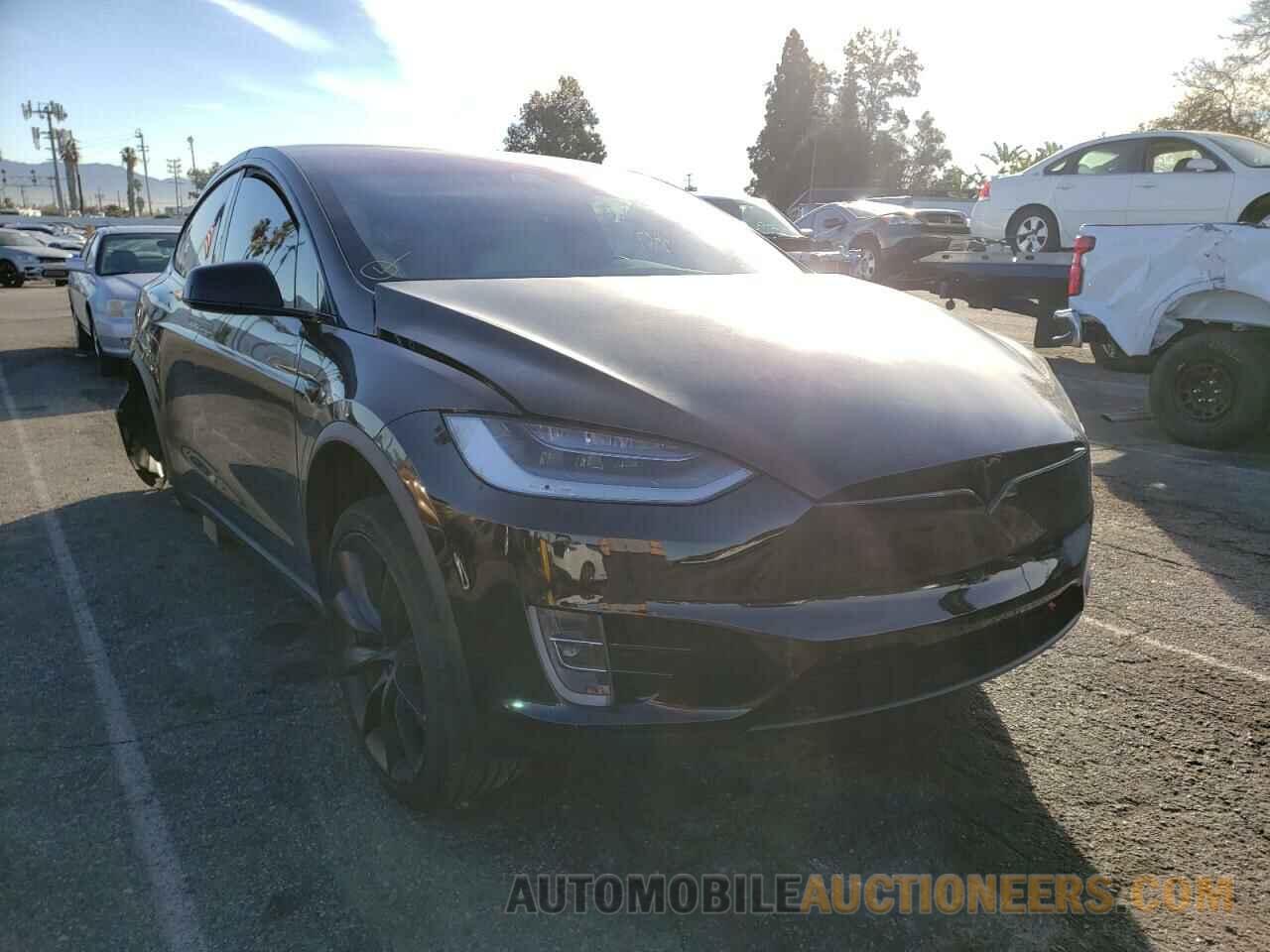 5YJXCBE25LF268849 TESLA MODEL X 2020