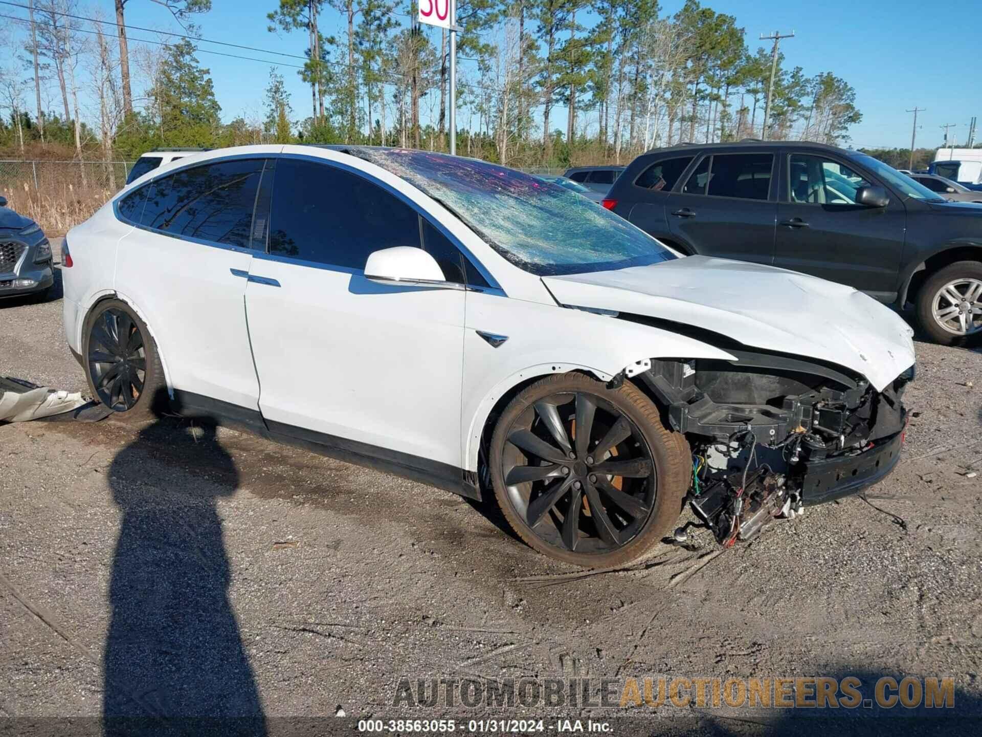 5YJXCBE25LF279933 TESLA MODEL X 2020