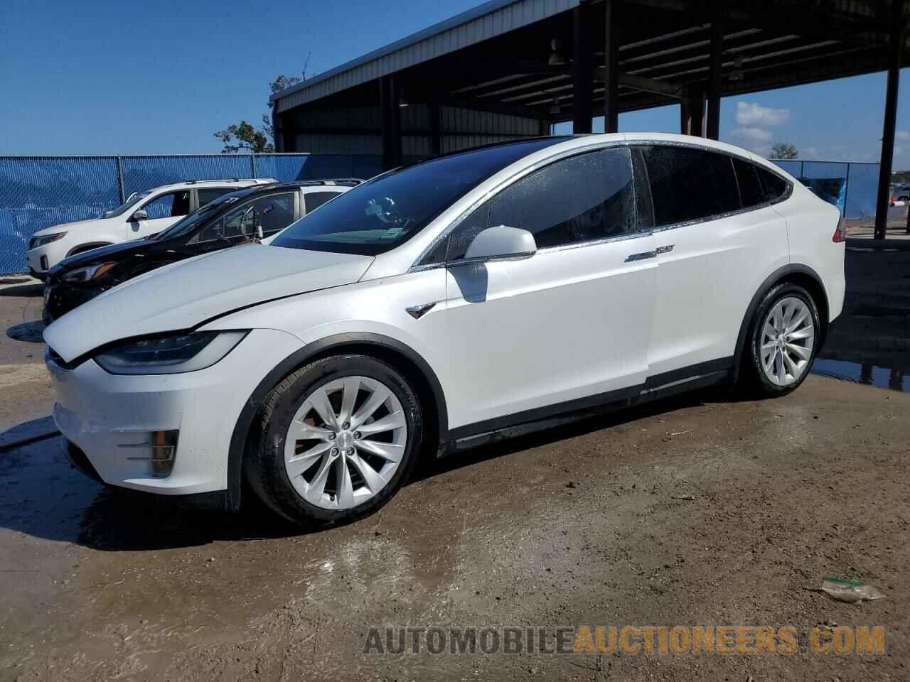 5YJXCBE25LF281116 TESLA MODEL X 2020