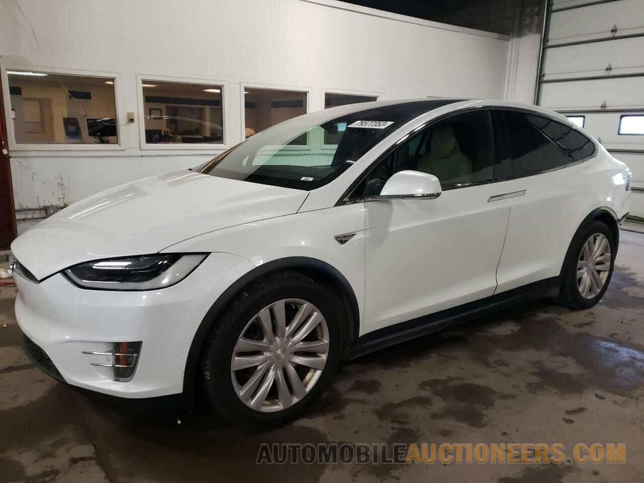 5YJXCBE26GF004495 TESLA MODEL X 2016