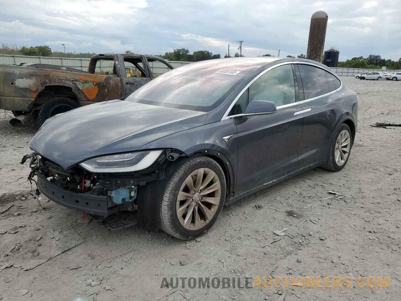 5YJXCBE26GF028246 TESLA MODEL X 2016