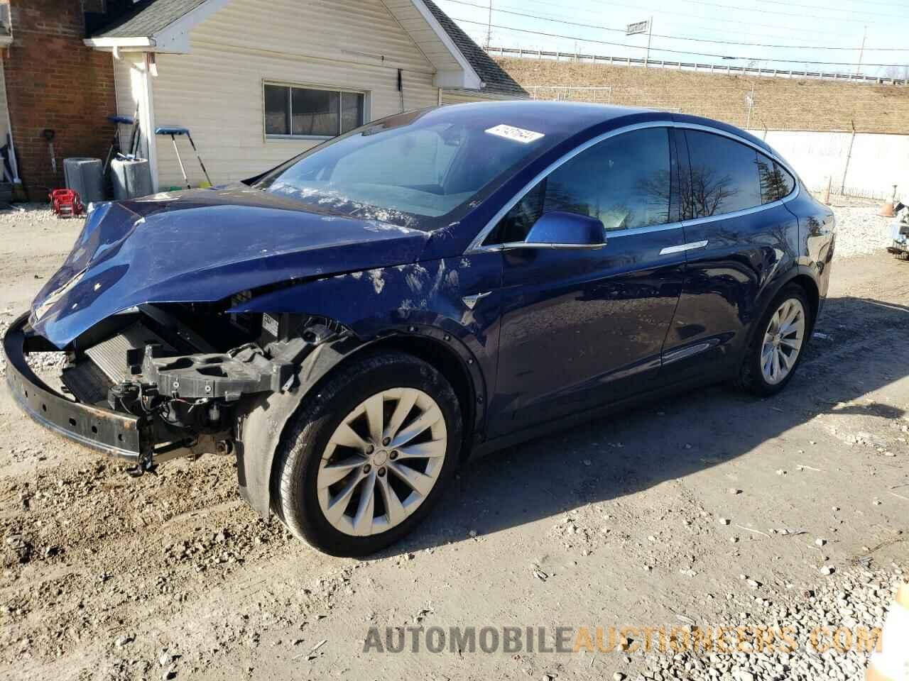 5YJXCBE26HF069011 TESLA MODEL X 2017