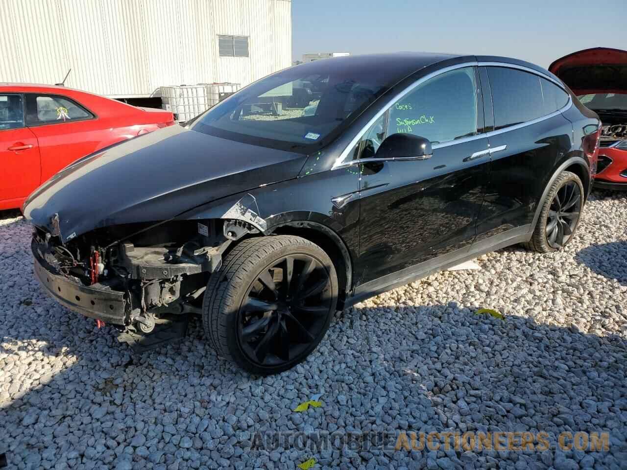 5YJXCBE26JF087692 TESLA MODEL X 2018