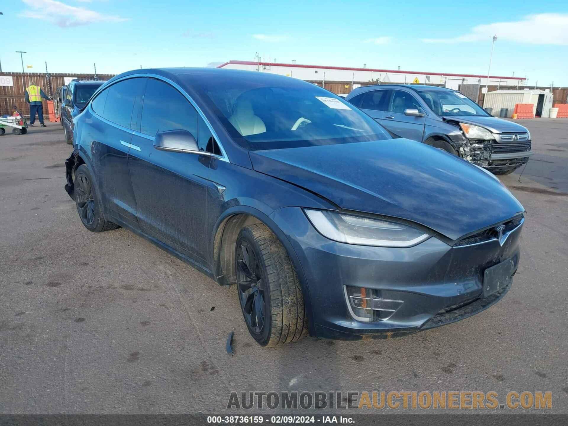 5YJXCBE26JF089166 TESLA MODEL X 2018