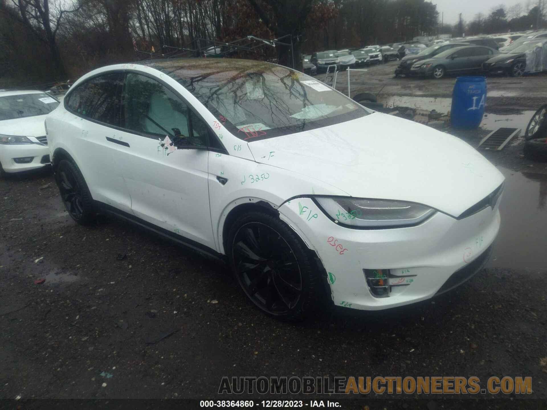 5YJXCBE26JF102286 TESLA MODEL X 2018