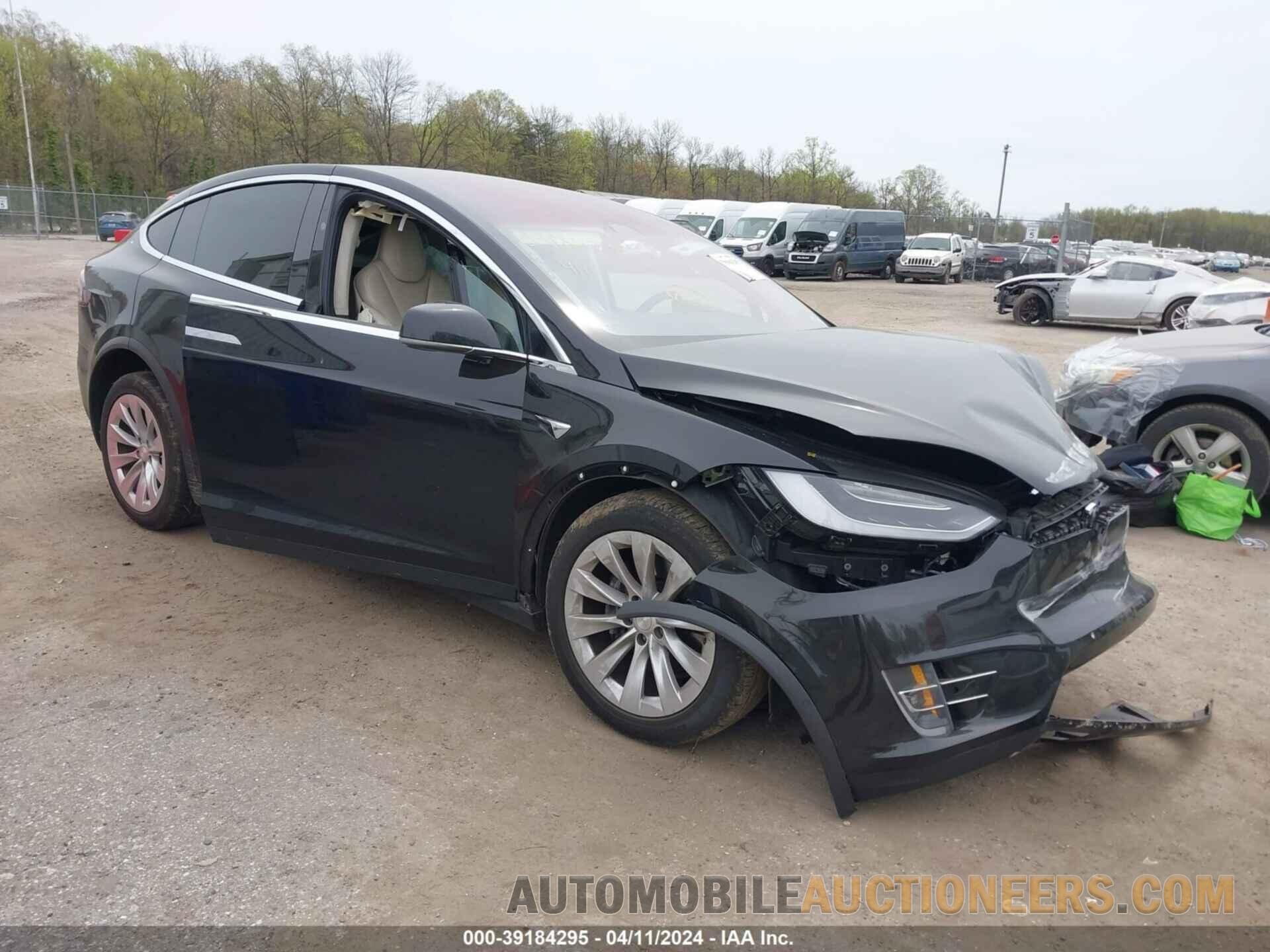 5YJXCBE26JF105107 TESLA MODEL X 2018