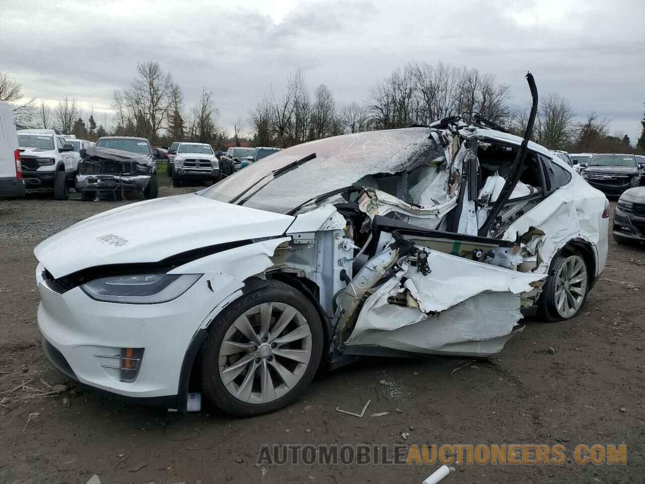 5YJXCBE26JF120190 TESLA MODEL X 2018