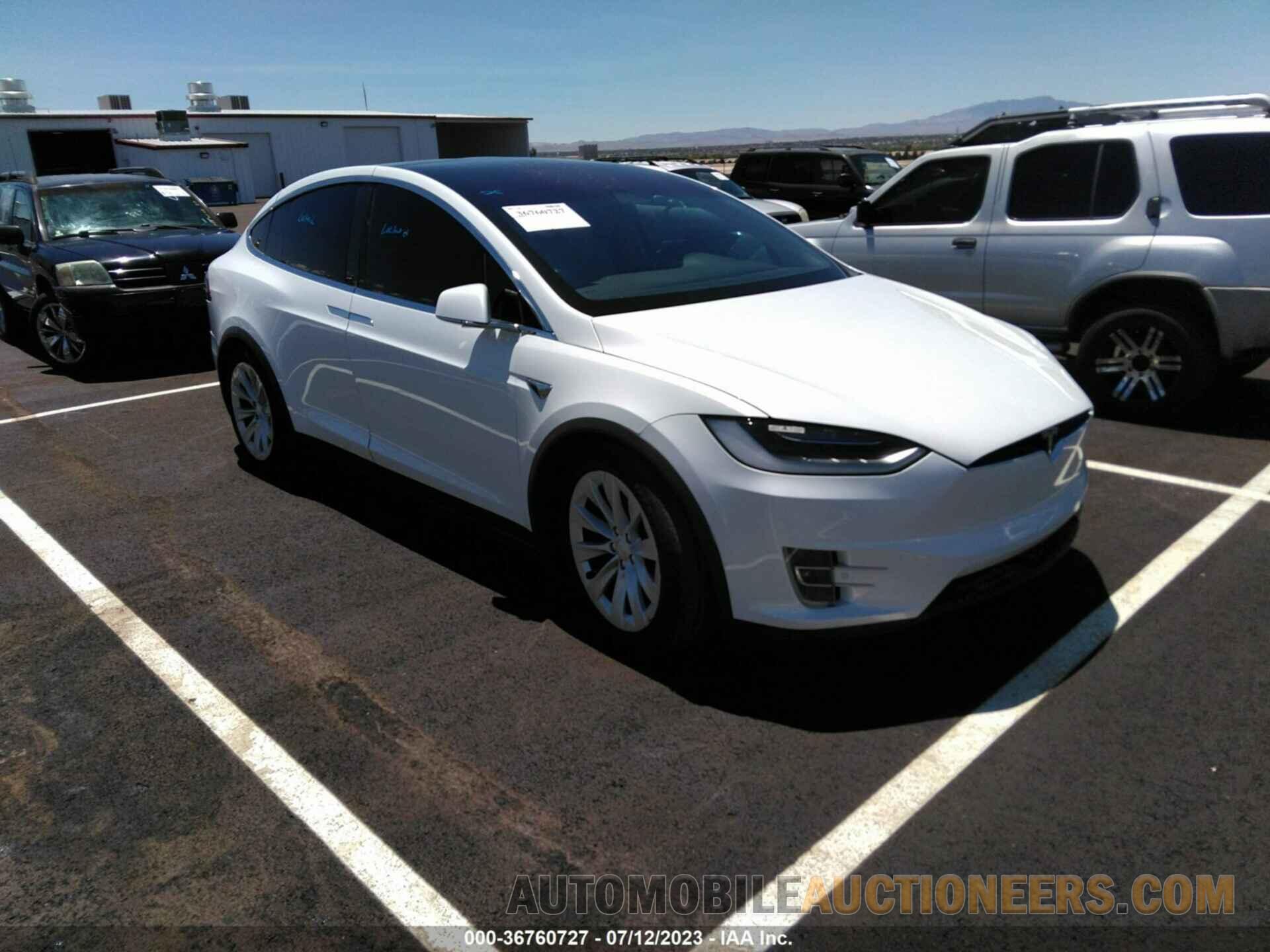 5YJXCBE26JF121386 TESLA MODEL X 2018