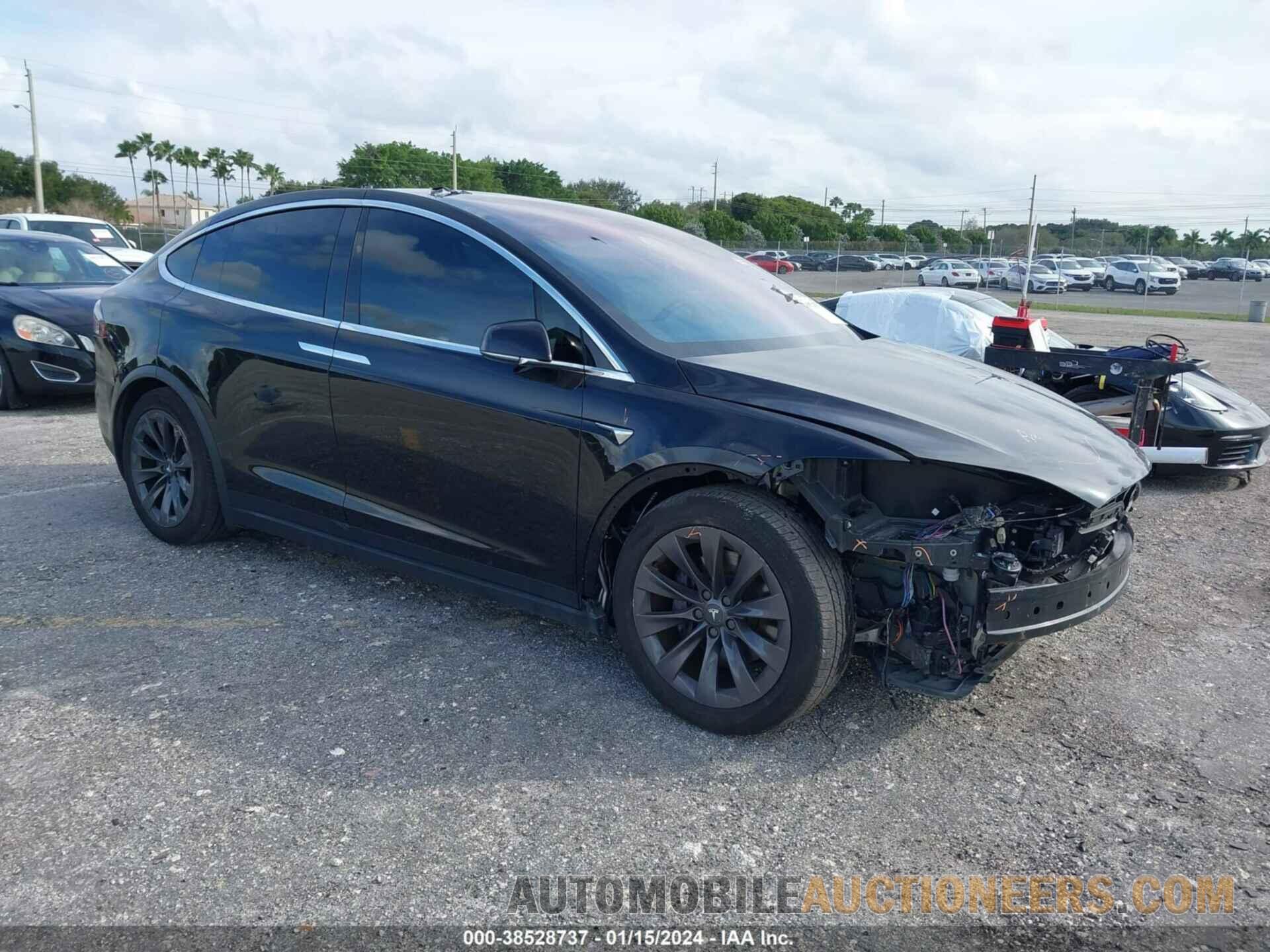 5YJXCBE26JF123400 TESLA MODEL X 2018