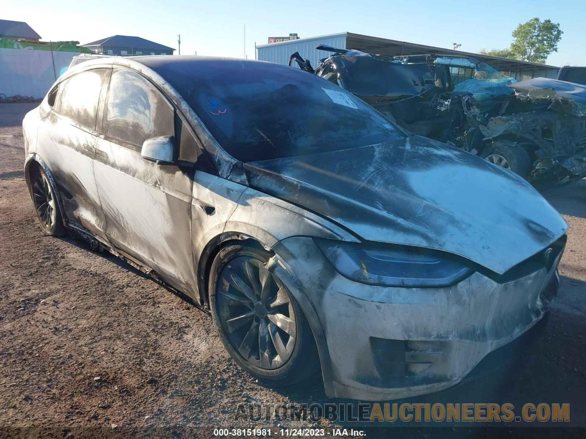 5YJXCBE26KF156978 TESLA MODEL X 2019