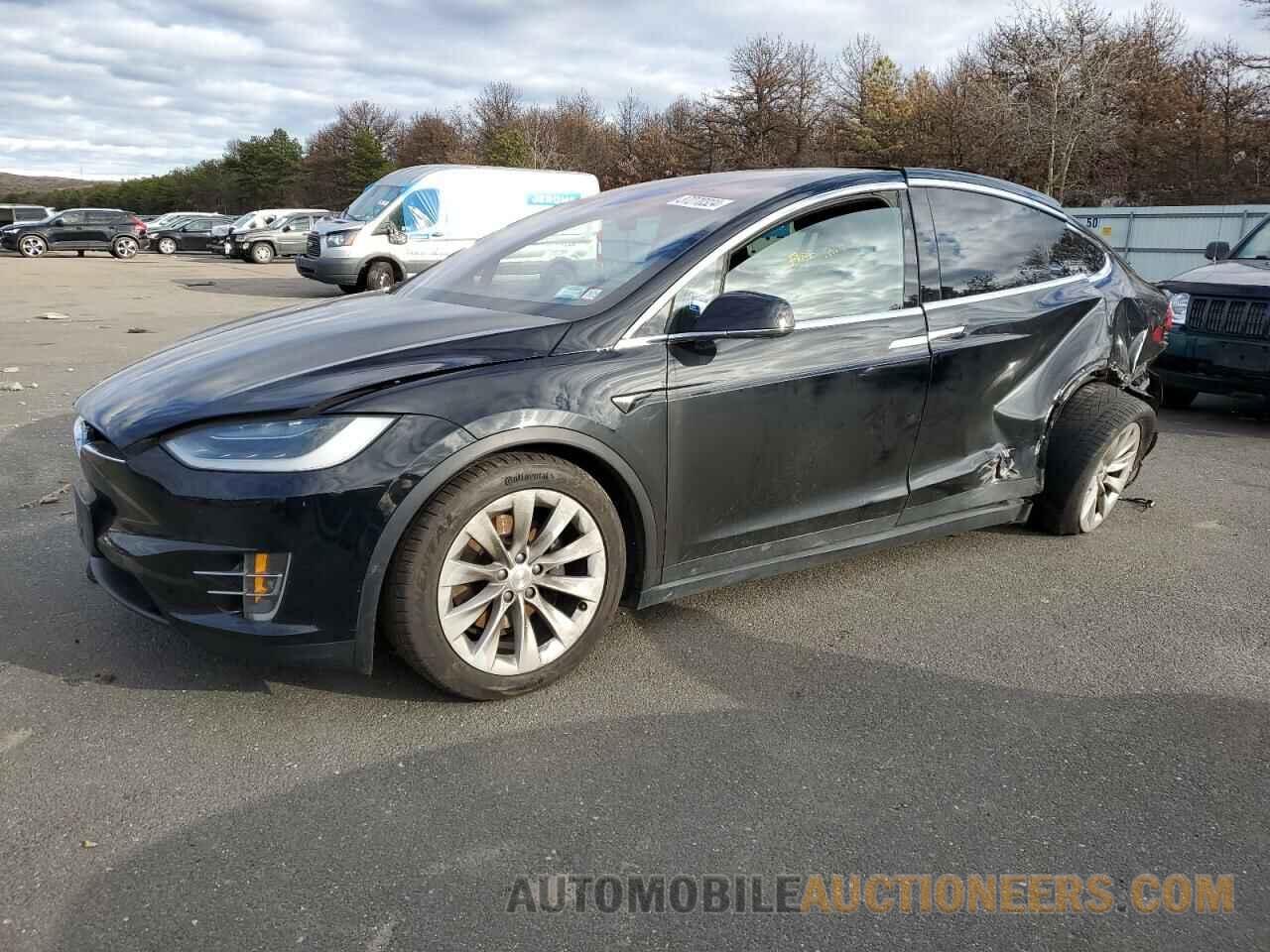 5YJXCBE26KF186112 TESLA MODEL X 2019