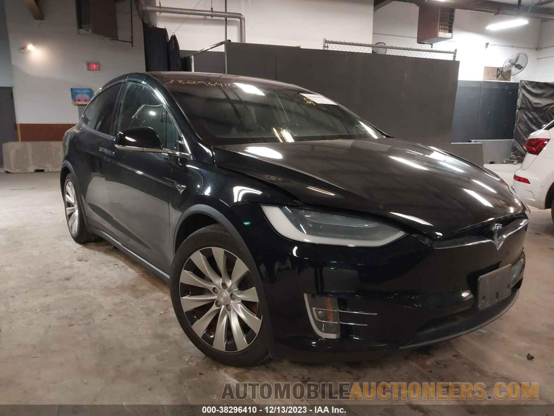 5YJXCBE26KF186434 TESLA MODEL X 2019