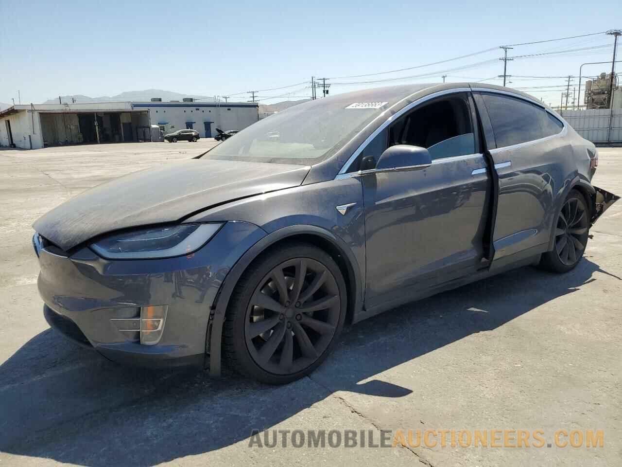 5YJXCBE26KF192833 TESLA MODEL X 2019