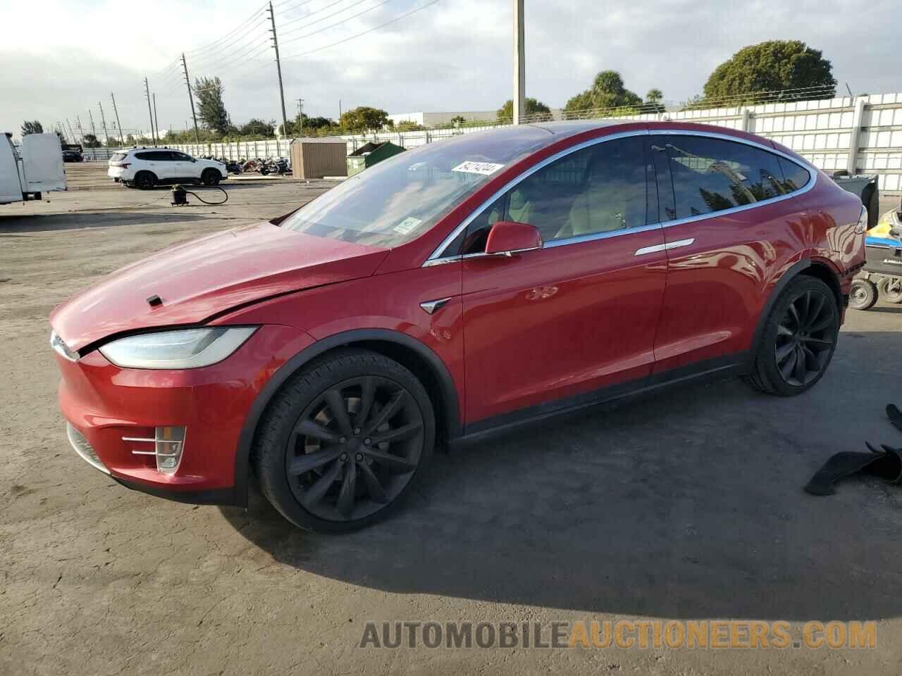 5YJXCBE26KF193058 TESLA MODEL X 2019