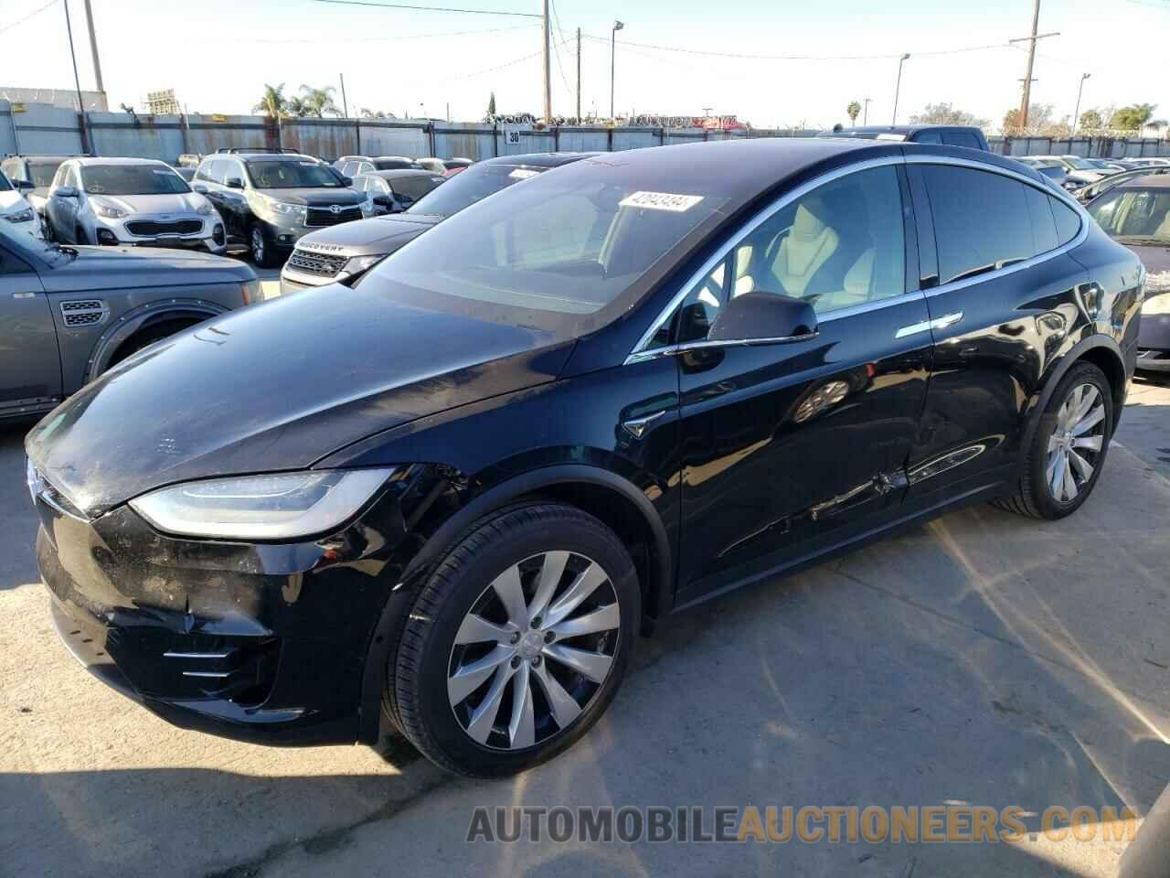 5YJXCBE26LF219692 TESLA MODEL X 2020