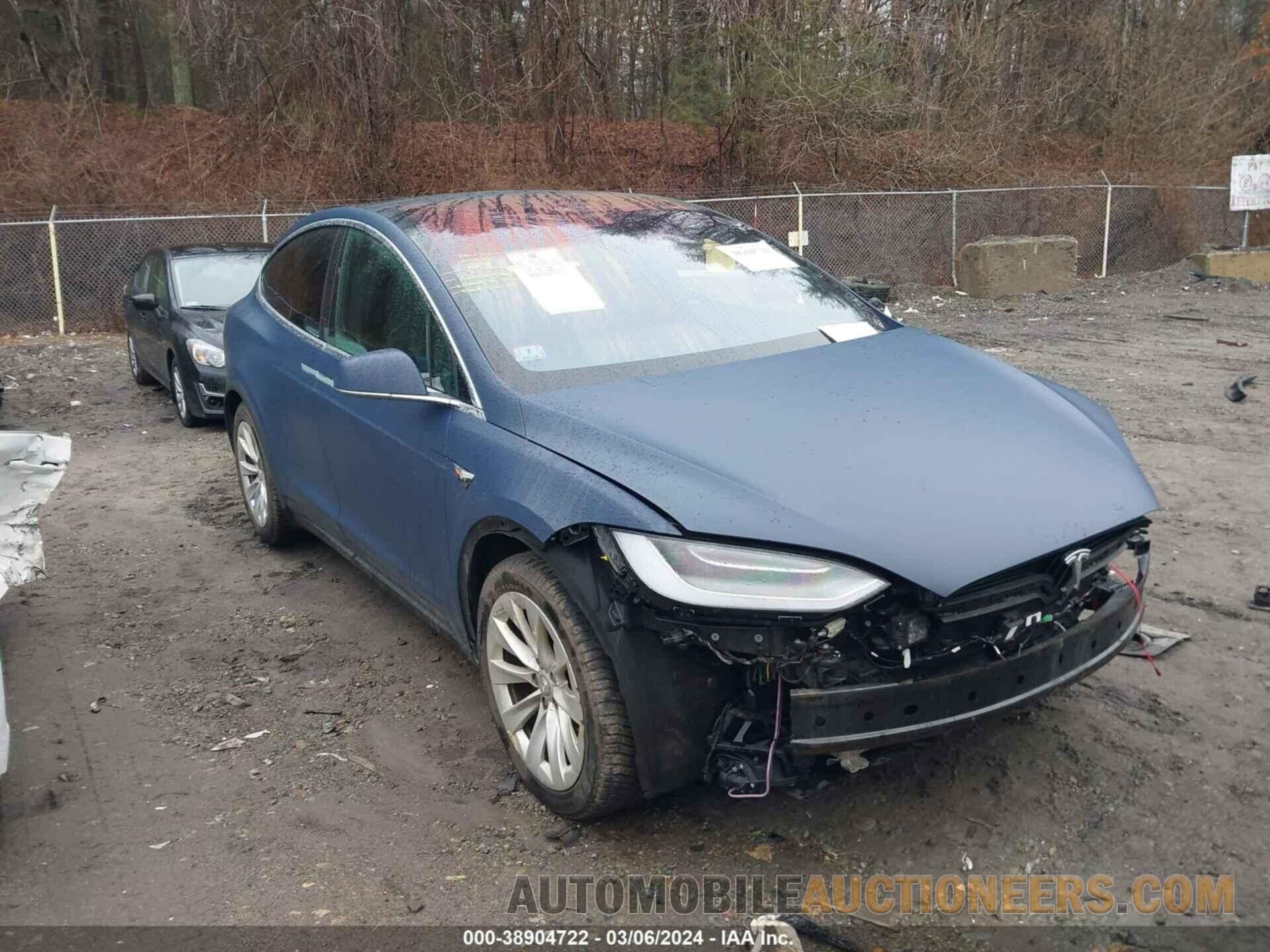 5YJXCBE26LF239800 TESLA MODEL X 2020