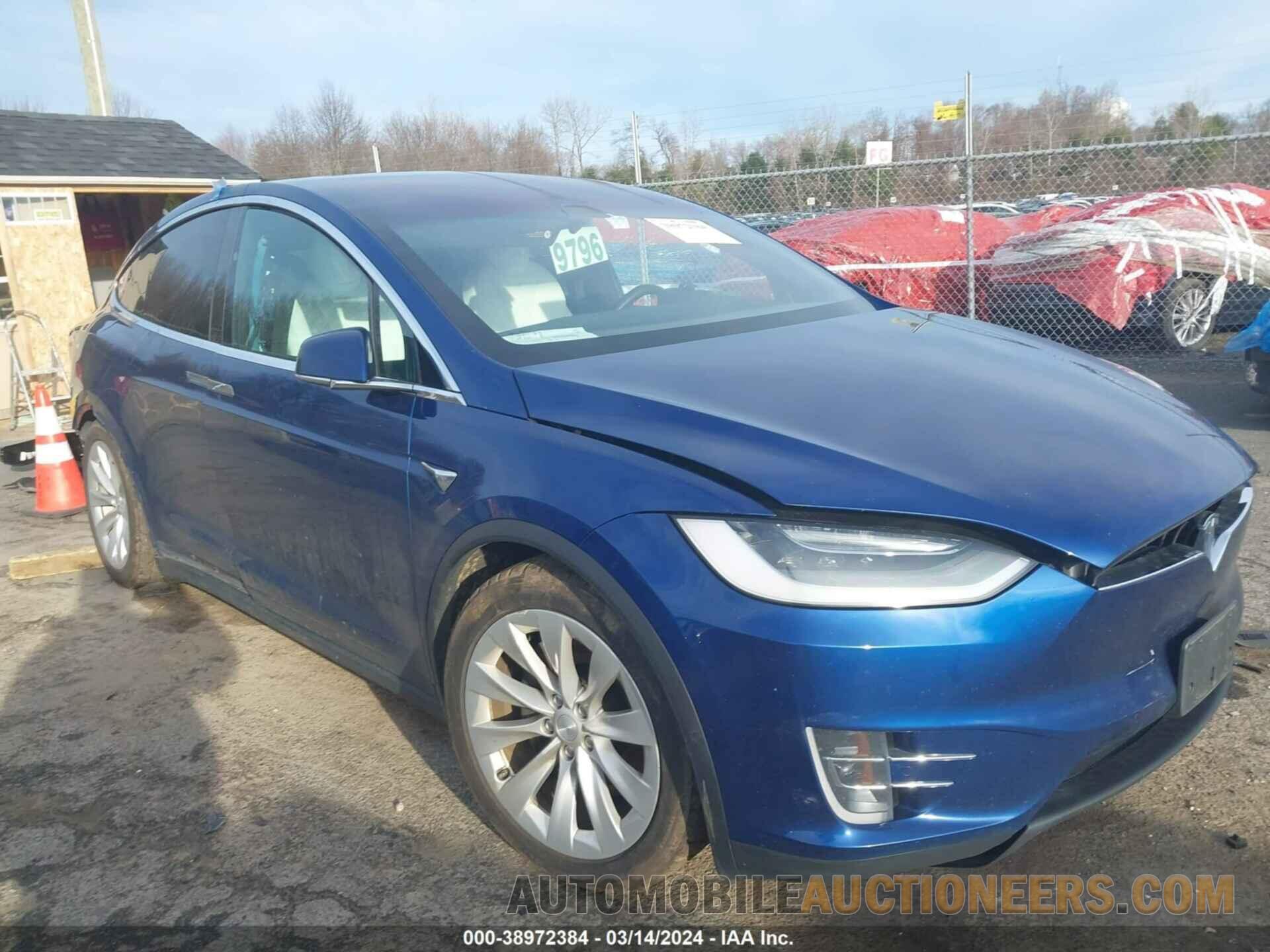 5YJXCBE26LF277138 TESLA MODEL X 2020