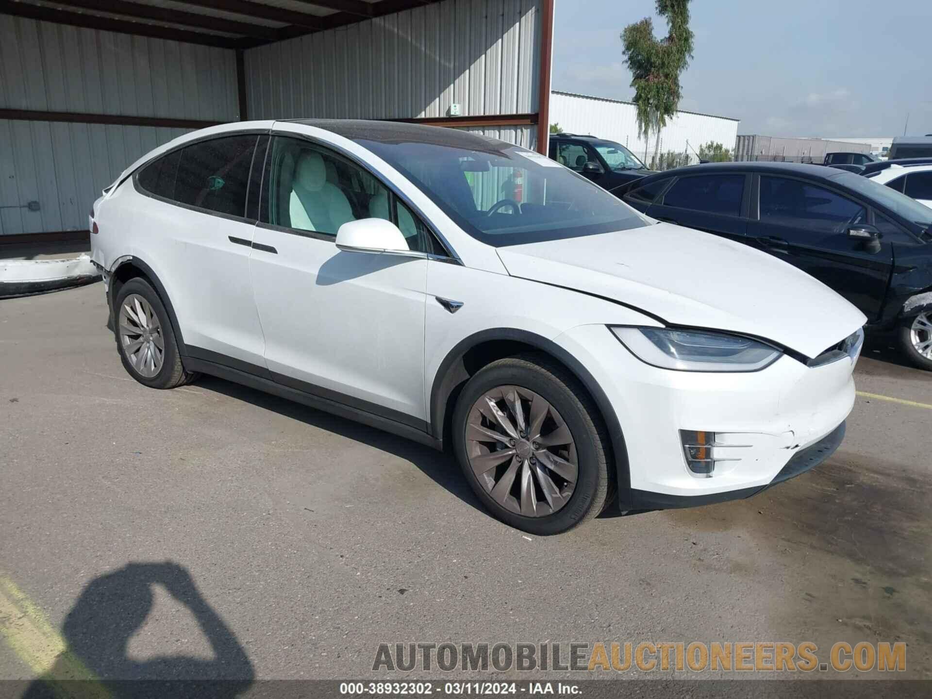 5YJXCBE26MF308874 TESLA MODEL X 2021