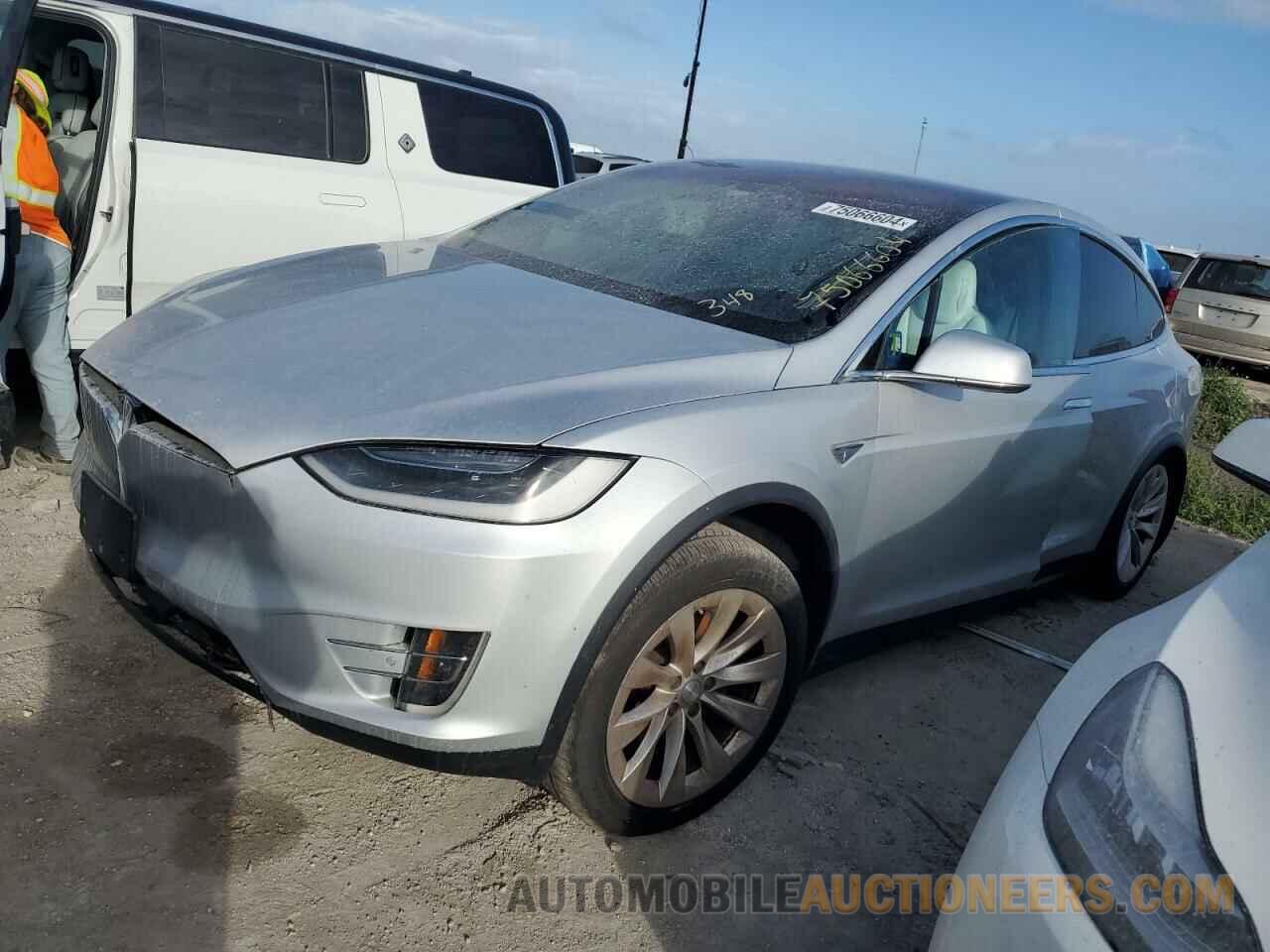 5YJXCBE27GF011116 TESLA MODEL X 2016