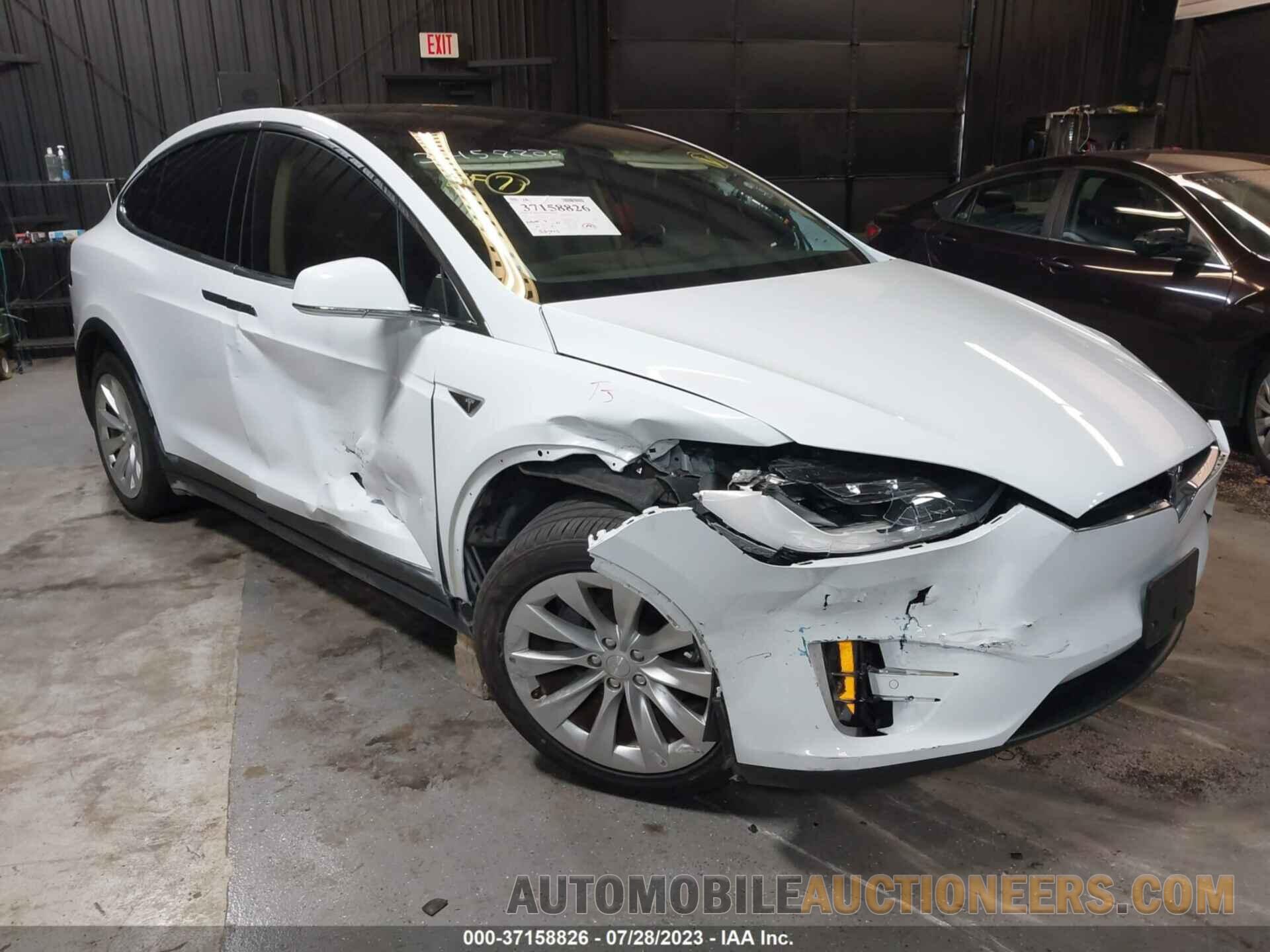 5YJXCBE27GF017529 TESLA MODEL X 2016