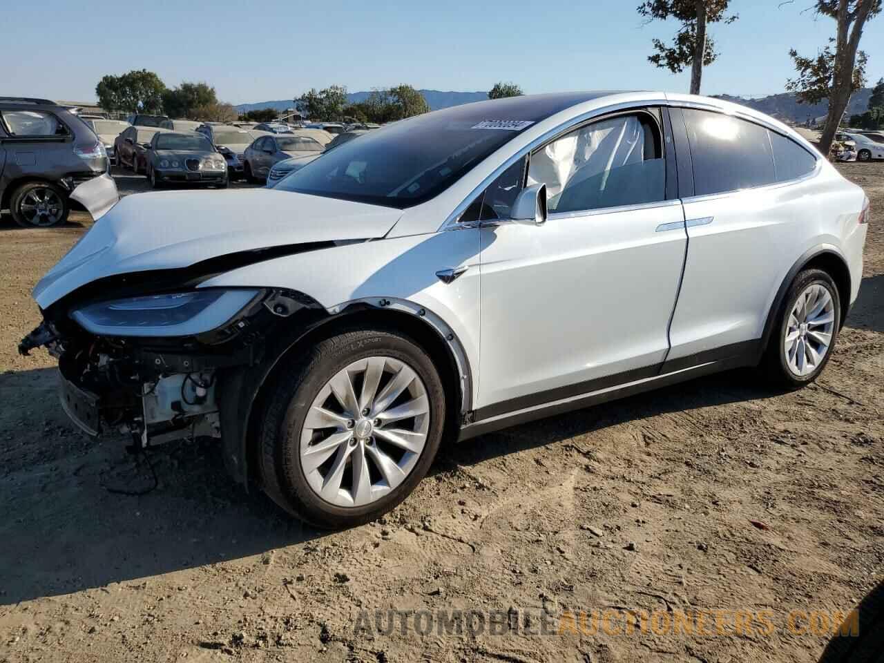 5YJXCBE27HF049415 TESLA MODEL X 2017