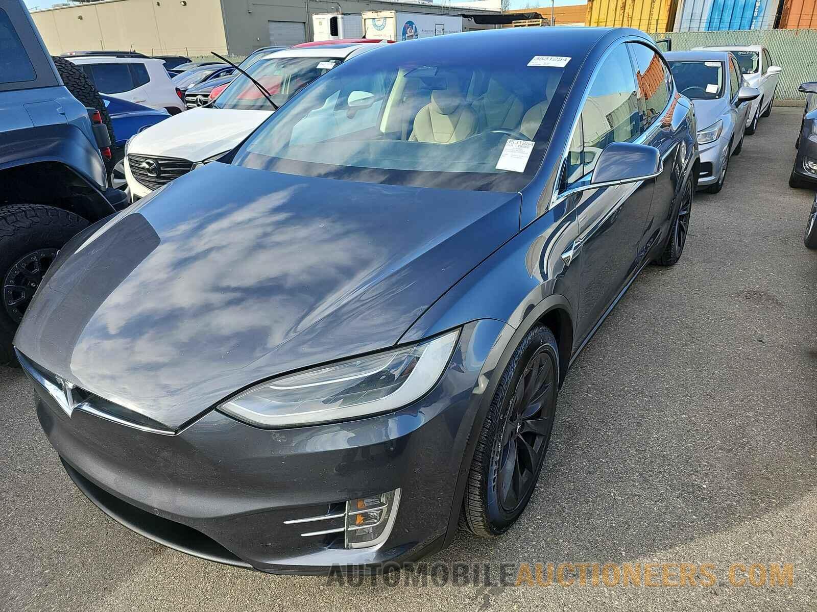5YJXCBE27HF052122 Tesla Model X 2017