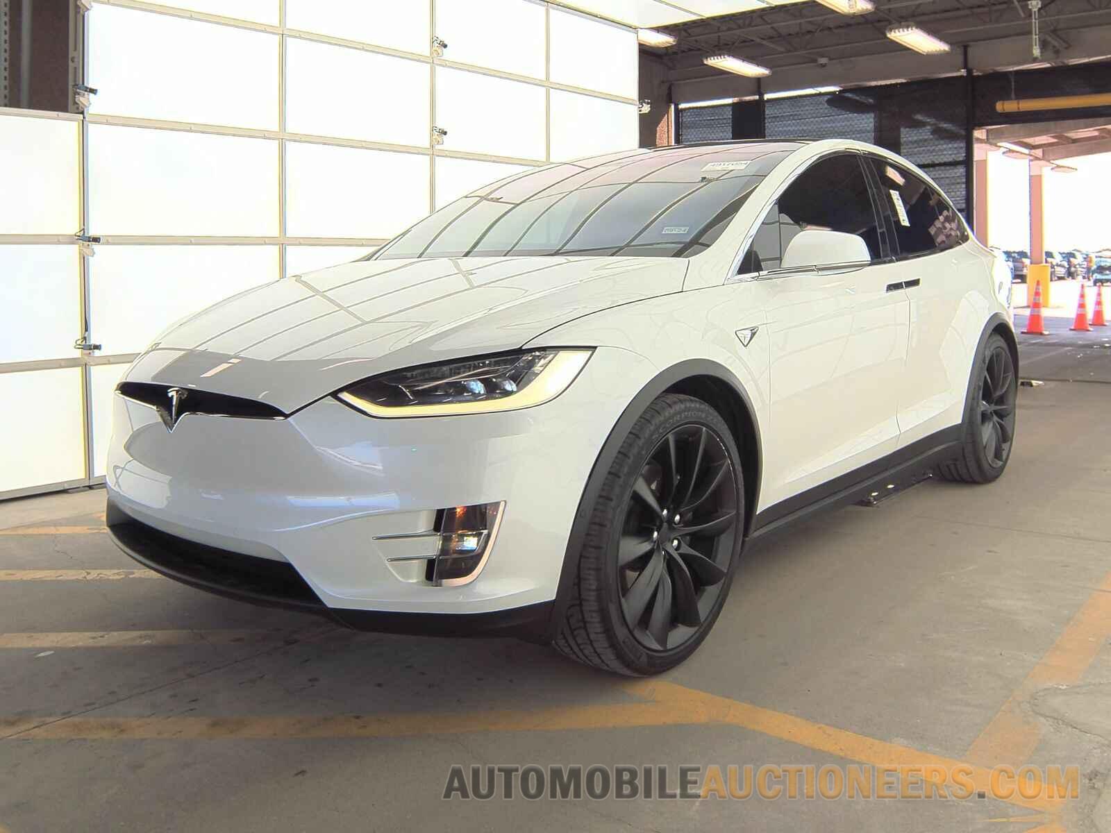 5YJXCBE27HF065288 Tesla Model X 2017