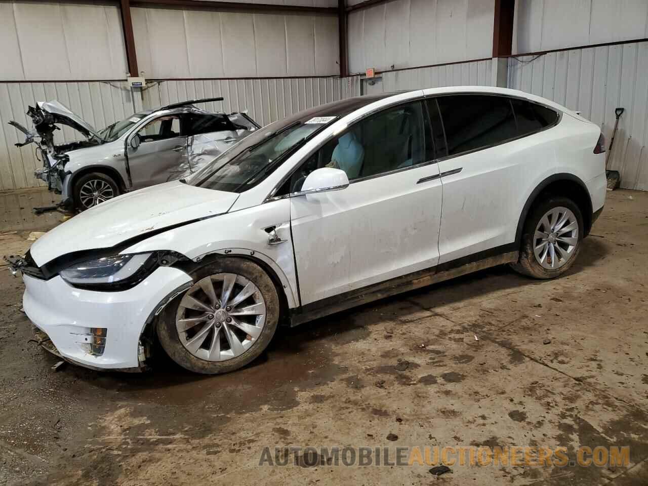 5YJXCBE27JF101003 TESLA MODEL X 2018