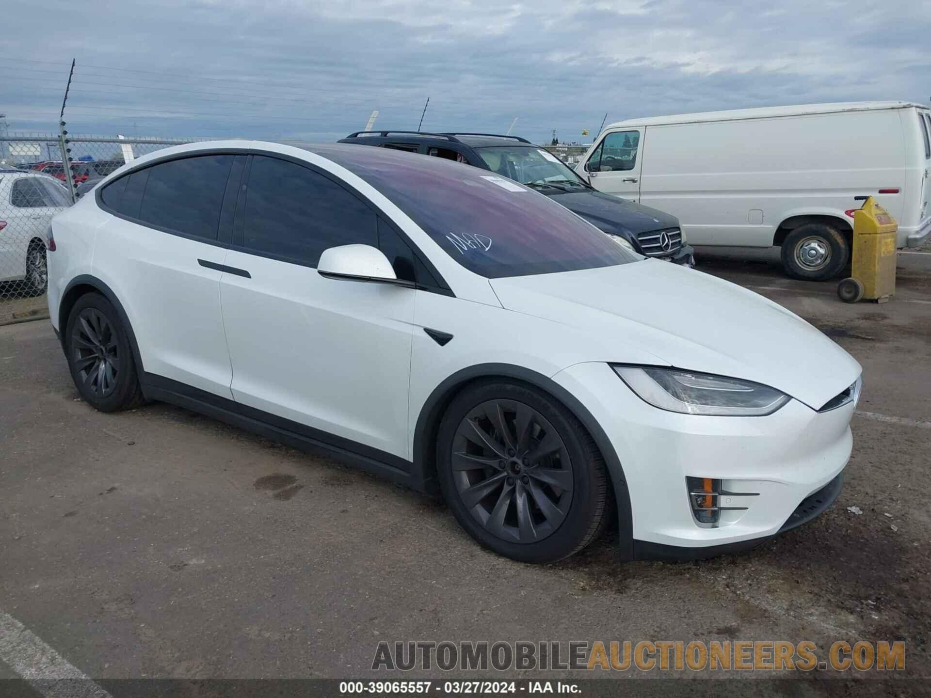 5YJXCBE27JF140657 TESLA MODEL X 2018