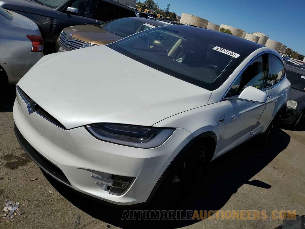 5YJXCBE27JF141890 TESLA MODEL X 2018