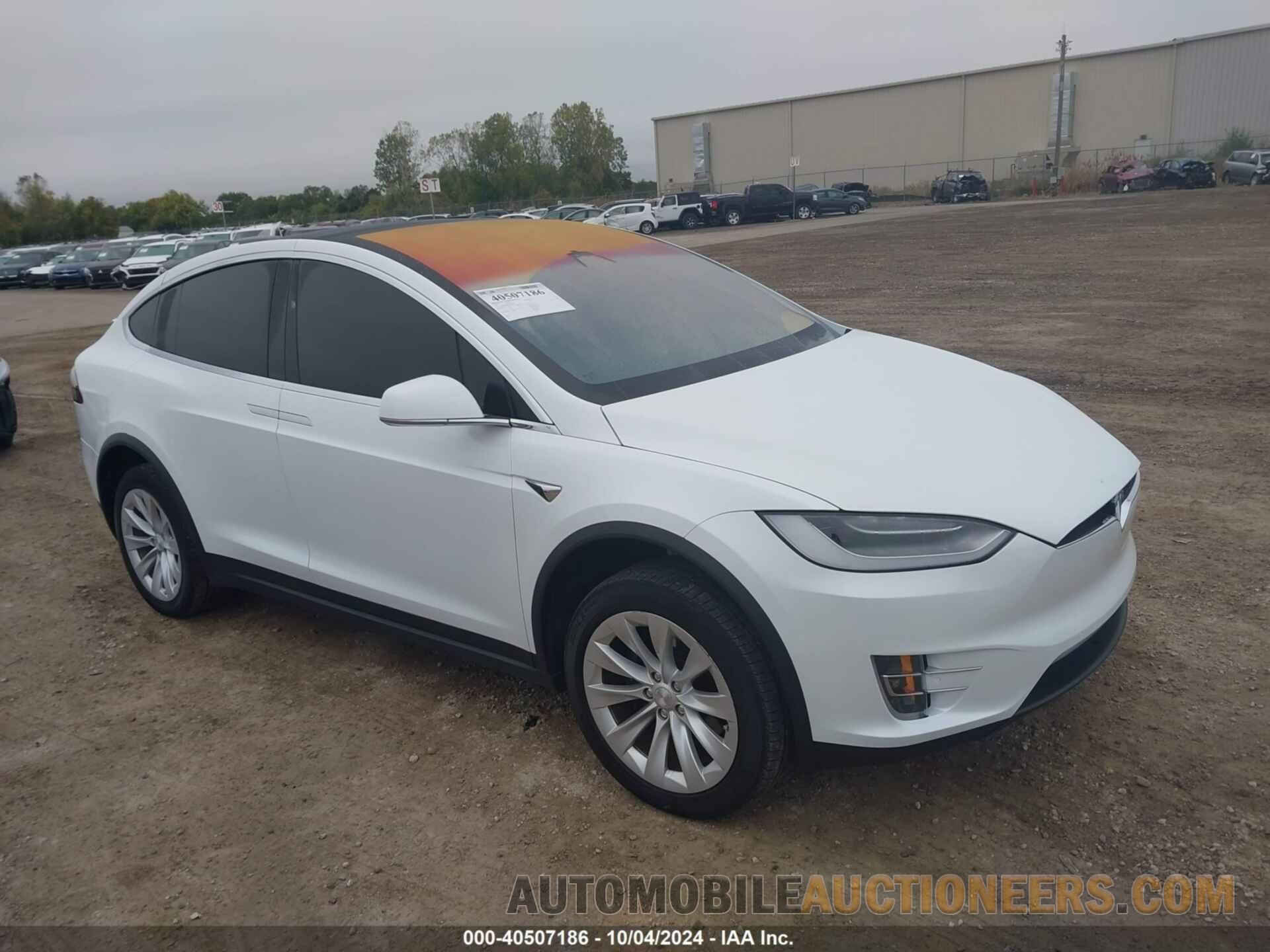 5YJXCBE27LF233892 TESLA MODEL X 2020