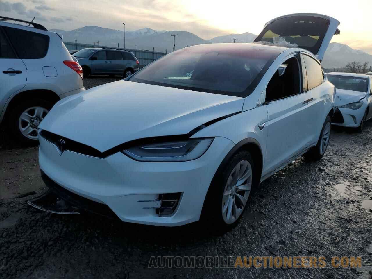 5YJXCBE27LF236484 TESLA MODEL X 2020