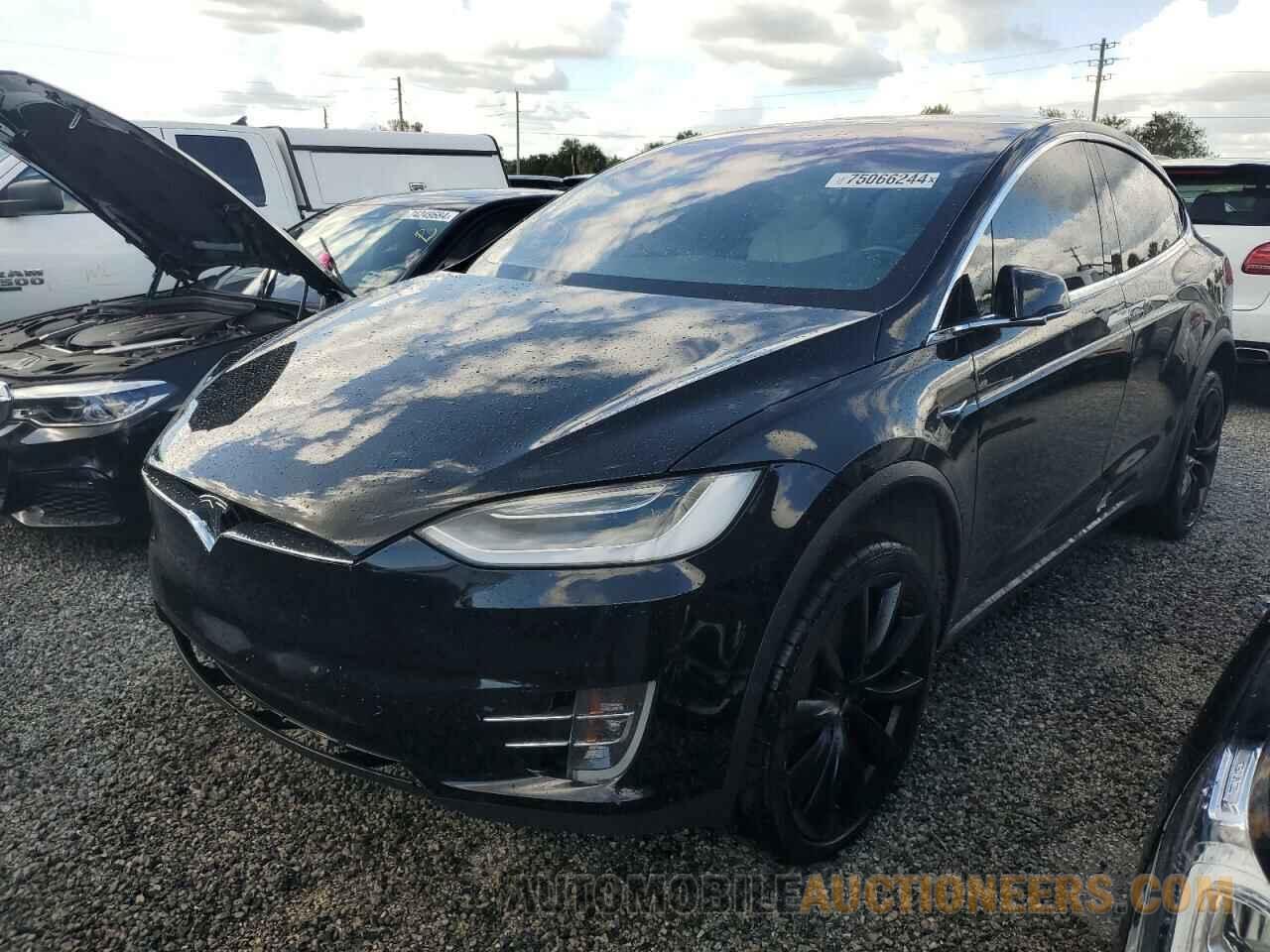 5YJXCBE27MF311430 TESLA MODEL X 2021