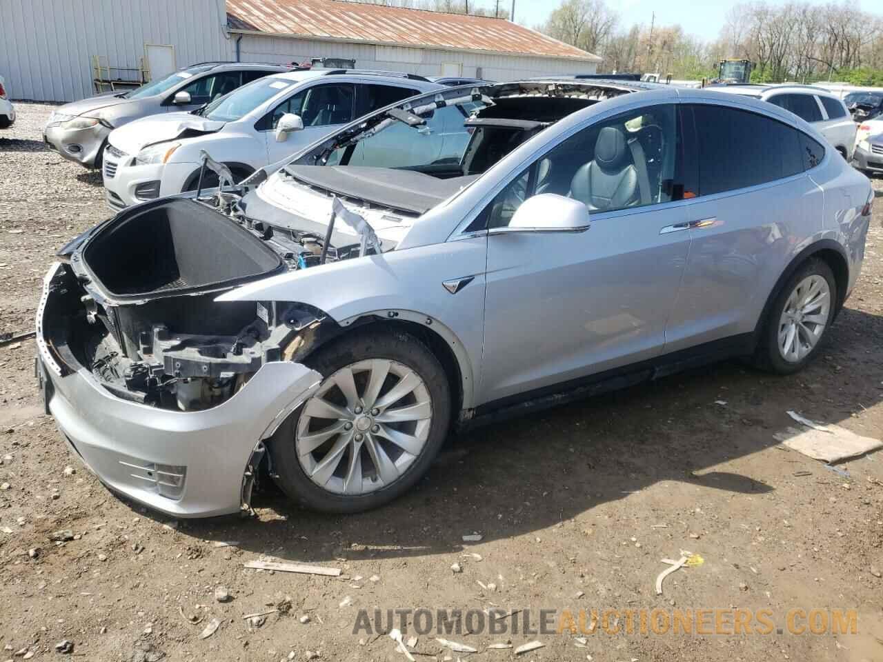 5YJXCBE28GF031035 TESLA MODEL X 2016