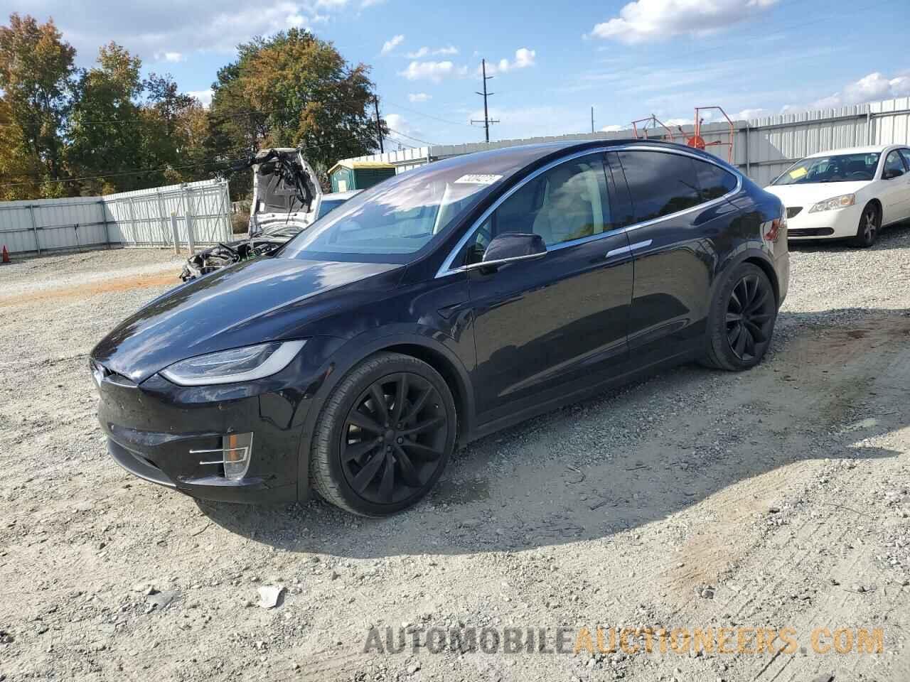 5YJXCBE28HF042831 TESLA MODEL X 2017