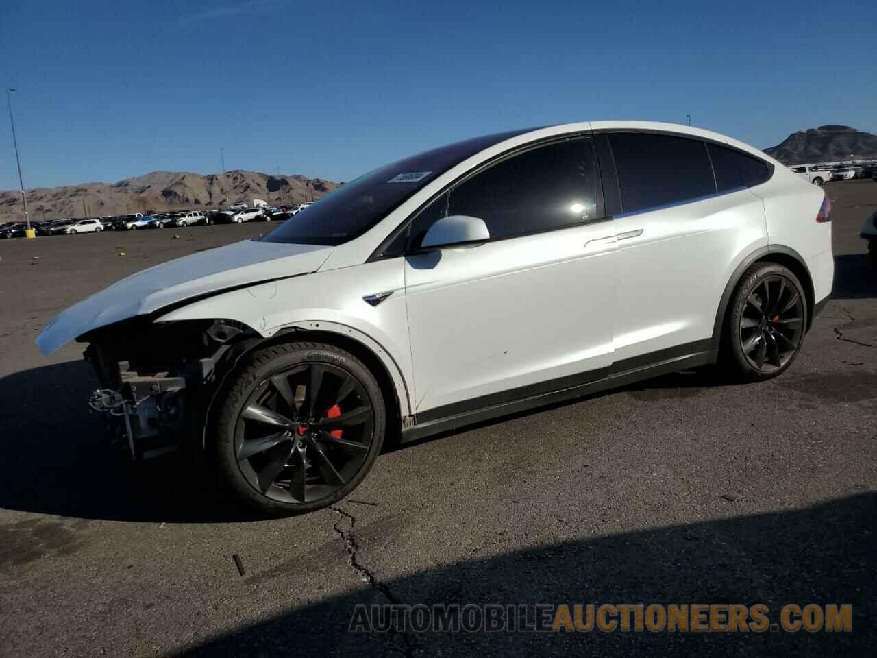 5YJXCBE28HF054476 TESLA MODEL X 2017