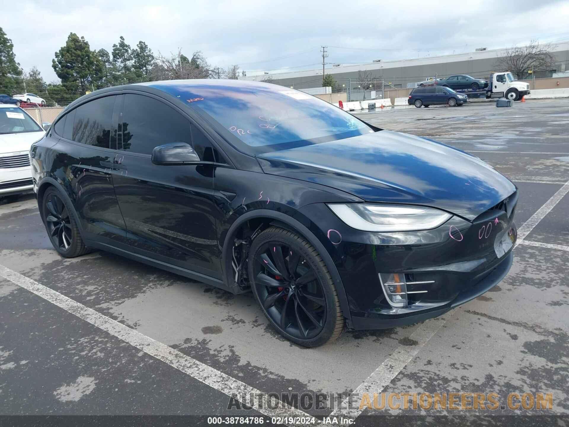 5YJXCBE28HF064165 TESLA MODEL X 2017