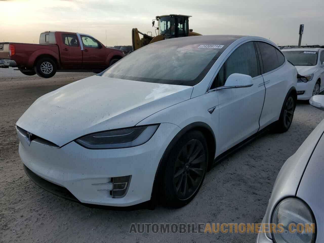 5YJXCBE28HF076817 TESLA MODEL X 2017