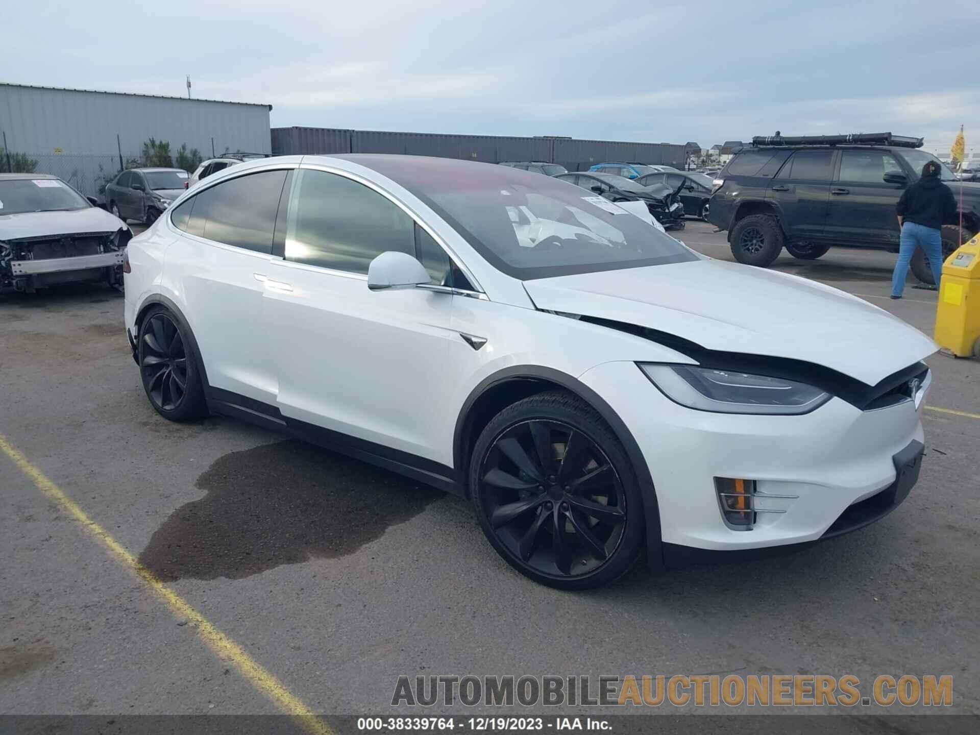 5YJXCBE28JF101186 TESLA MODEL X 2018