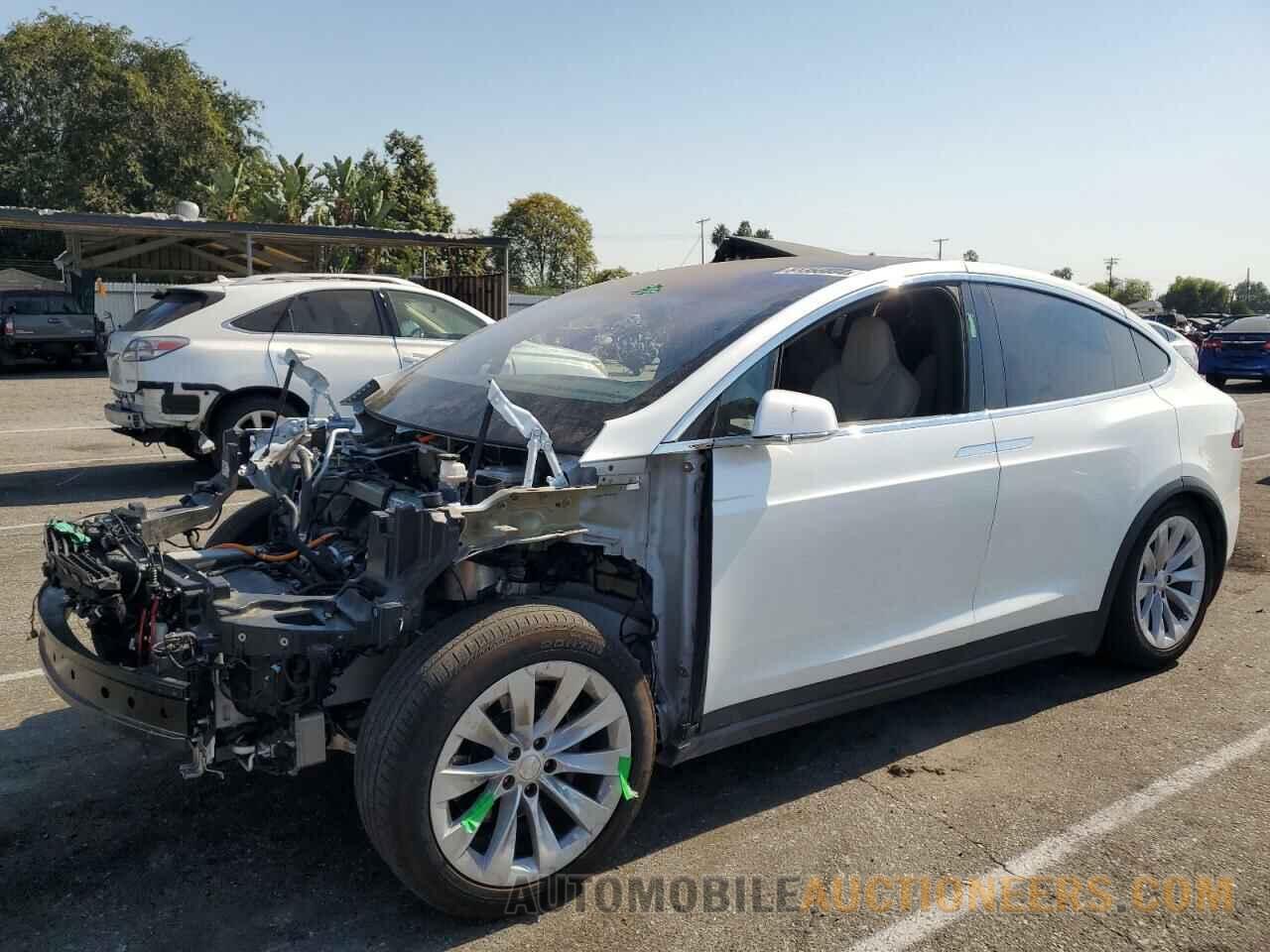 5YJXCBE28KF204240 TESLA MODEL X 2019