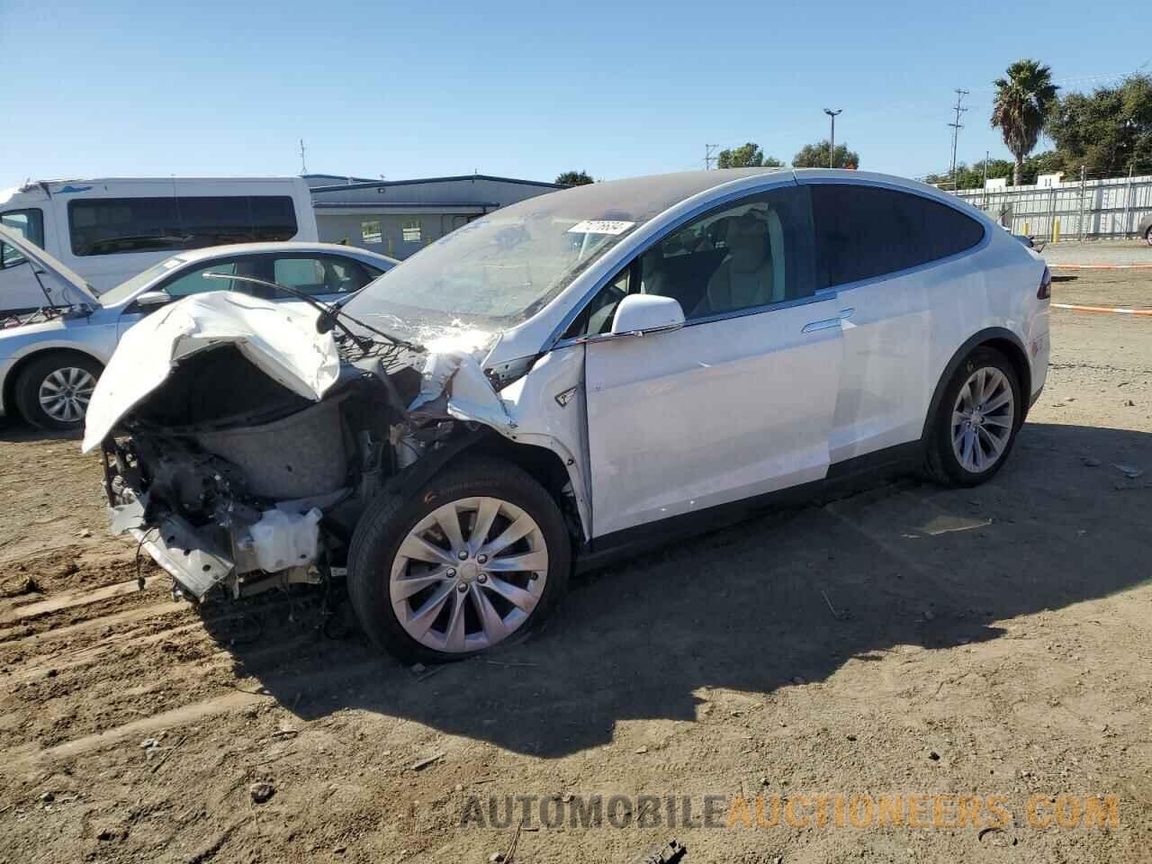 5YJXCBE29GF012087 TESLA MODEL X 2016